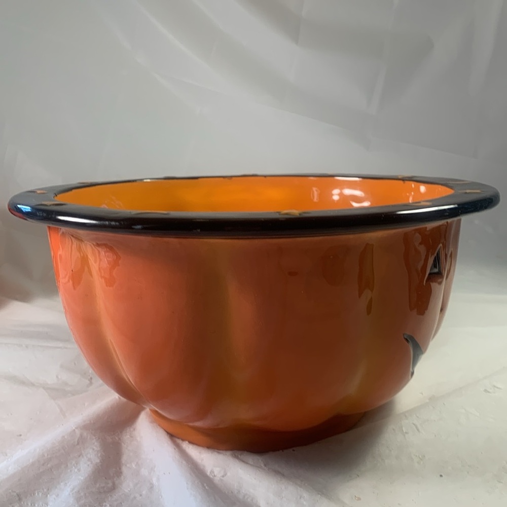 Halloween Grommet 10” Ceramic Jack O Lantern Serving Bowl - Picture 2 of 6